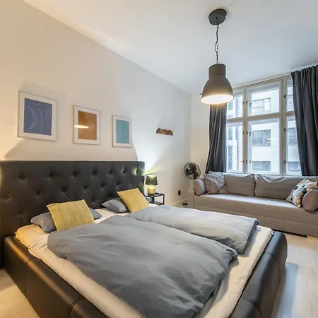 Apartment Sunny On Wenceslas Square By Easybnb