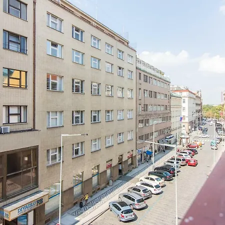 Sunny 2Br Apt. On Wenceslas Square With Paid Parking By Easybnb Premium * 프라하