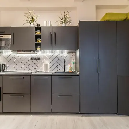 Apartman Sunny 2br Apt. On Wenceslas Square With Paid Parking By Easybnb Premium