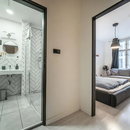 Apartman Sunny 2br Apt. On Wenceslas Square With Paid Parking By Easybnb Premium Prága
