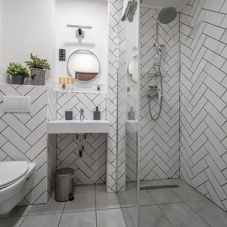 Sunny 2br Apt. On Wenceslas Square With Paid Parking By Easybnb Premium Apartman Prága